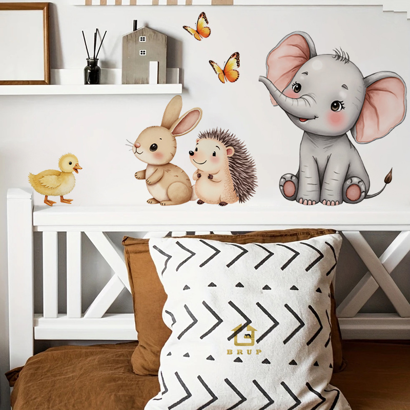 Baby Nursery Wallpaper - ملصق حائط على شكل حيوانات كرتونية