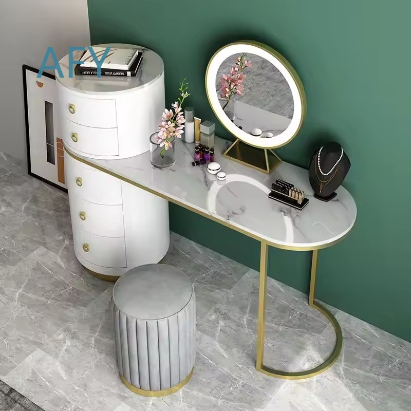 طاولة تغيير حفاضات عصرية رائجة - مراجعة Baby Nursery Dresser وسعره