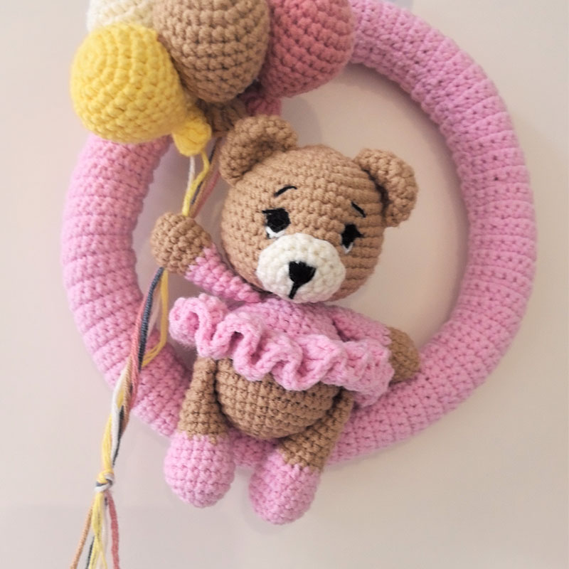 إكليل اسم كروشيه مخصص مع الدب  - مراجعة Baby Nursery Artwork وسعره